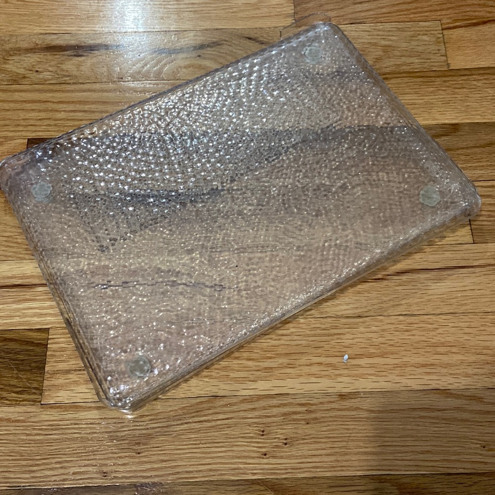 Clear Incase hard shell for 13” MacBook Pro 💻